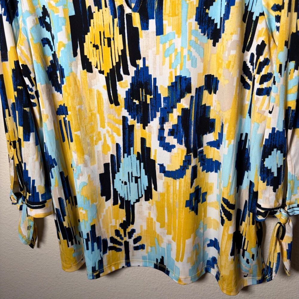 Ellen Tracy Blouse Women's Large Round Neck 3/4 Sleeve Colorful Keyhole Top - Picture 4 of 8